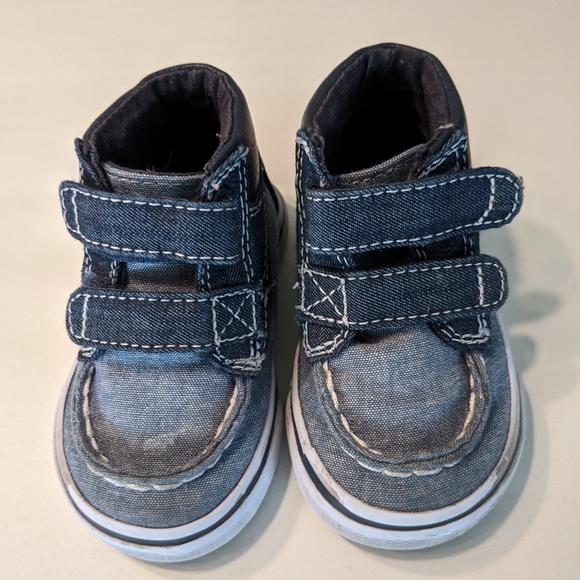 Toddler blue bootie sneaker.  Toddler: size 4 - Picture 3 of 11